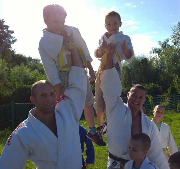 image-55a00defc6101596e66c604ded86d4da2d4db1323593eea0866098921f10411a-V