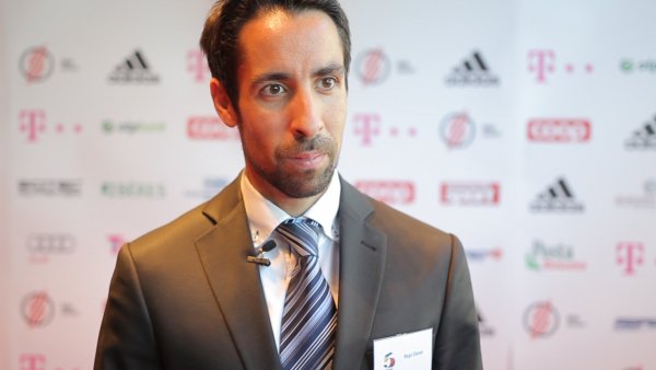 Sequence 02.00_03_06_04.Still003