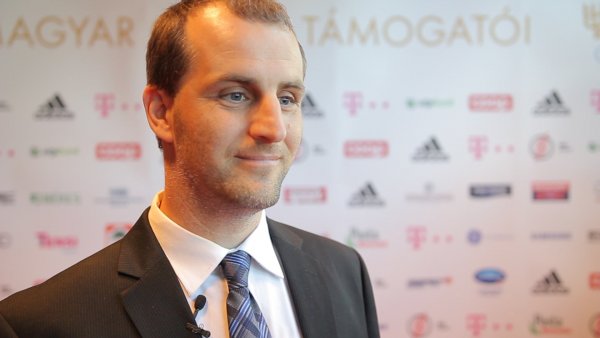 Sequence 02.00_15_36_17.Still008